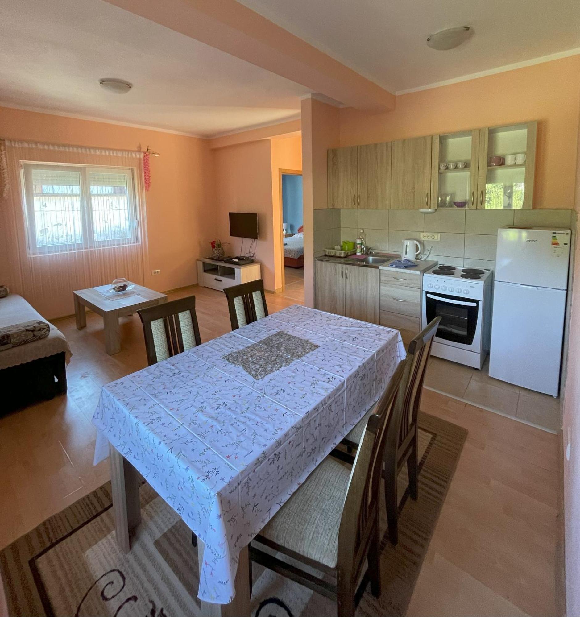 Apartments Simic Kamenari Exterior foto